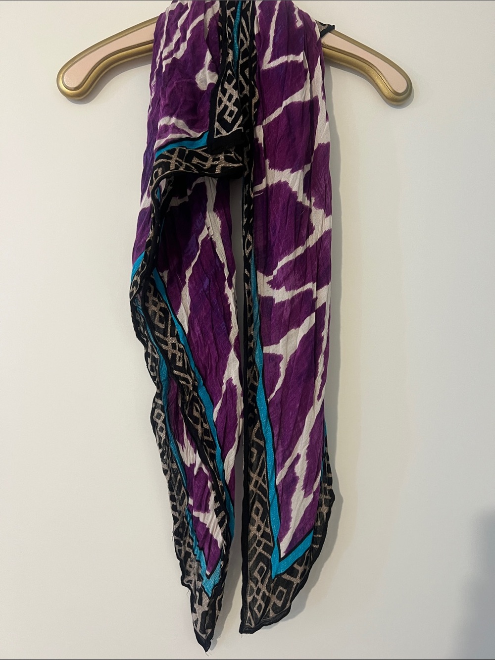 Banana Republic Purple Patterned Lightweight Scarf. Gorgeous!
